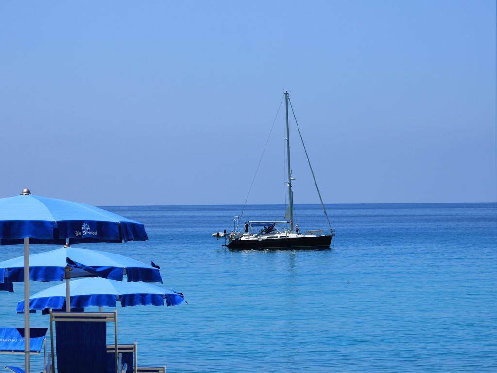 Blu Tropical Resort Zambrone Εξωτερικό φωτογραφία